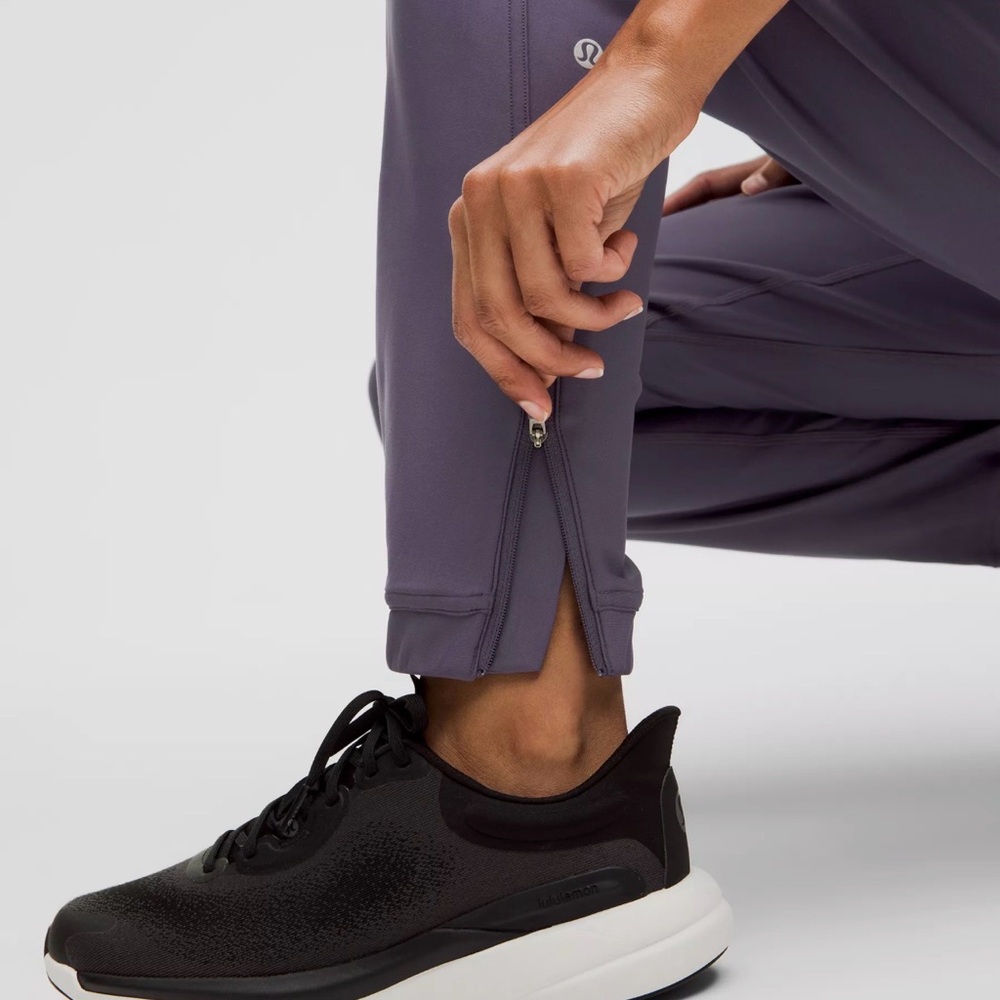 Lululemon NWOT Athletica Grape Mist Joggers - Picture 7 of 12